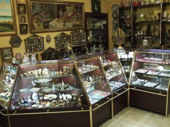 Куплю значки, марки, награды, картины, иконы, янтарь, рог носорога.